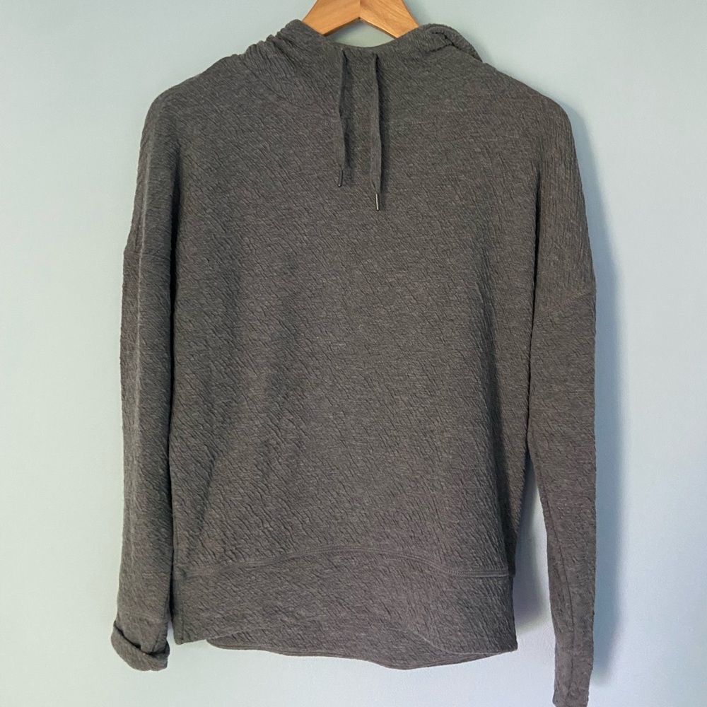 Grey sweatshirt